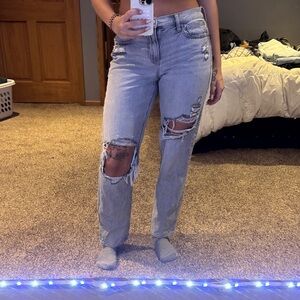 American Eagle Outfitters light gray Distressed Straight Leg Jeans
